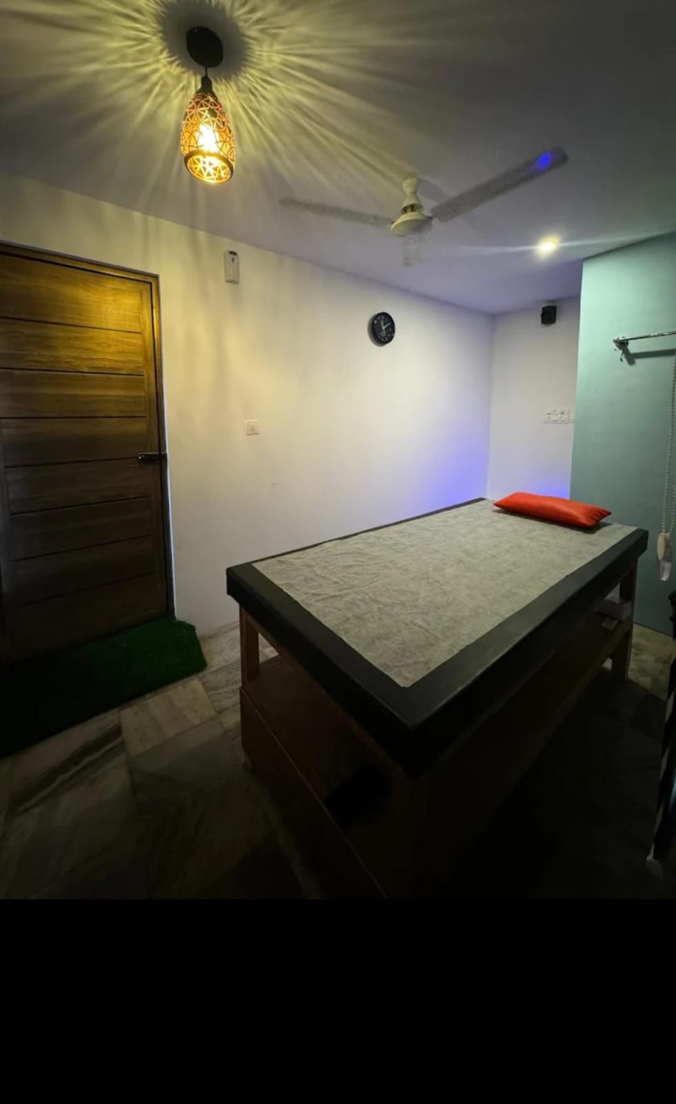 Blue Lemon Massage Center & Spa